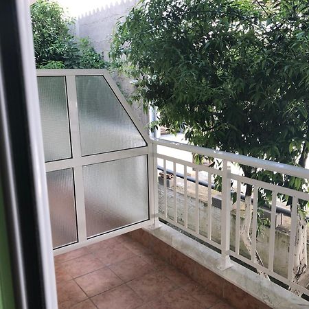 Irida Apartments Nea Skioni Chambre photo