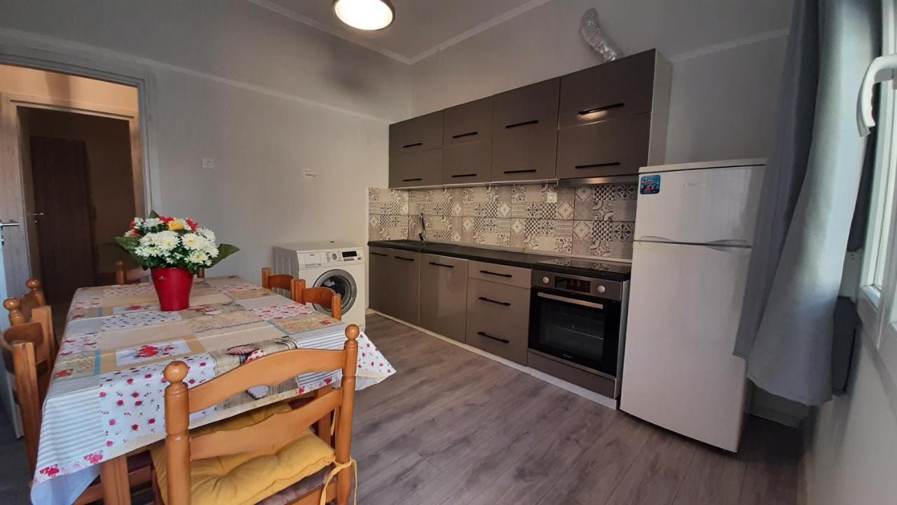 Irida Apartments Nea Skioni Extérieur photo