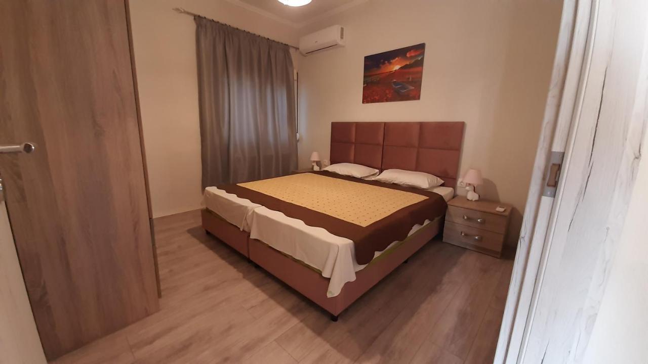 Irida Apartments Nea Skioni Extérieur photo