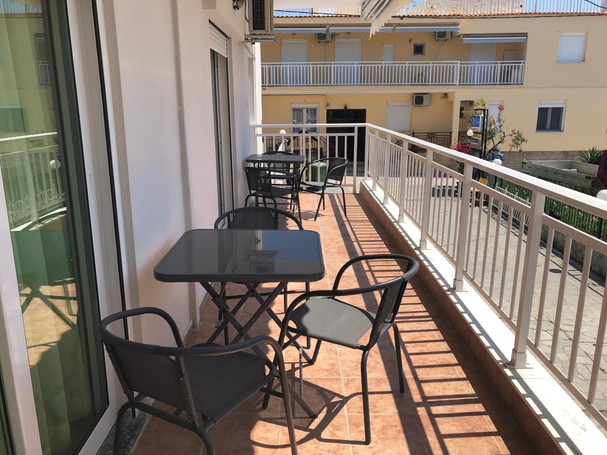 Irida Apartments Nea Skioni Chambre photo