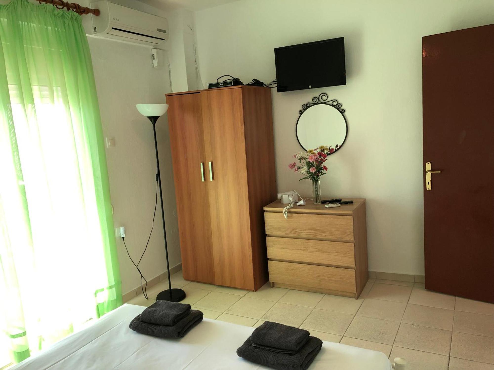 Irida Apartments Nea Skioni Chambre photo