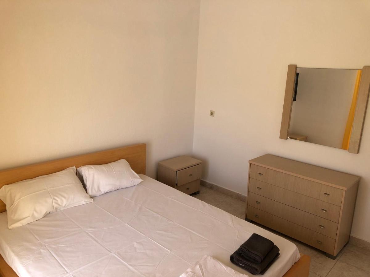 Irida Apartments Nea Skioni Extérieur photo