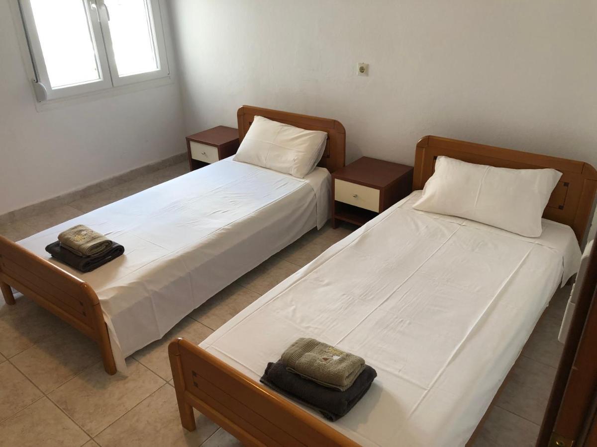 Irida Apartments Nea Skioni Extérieur photo
