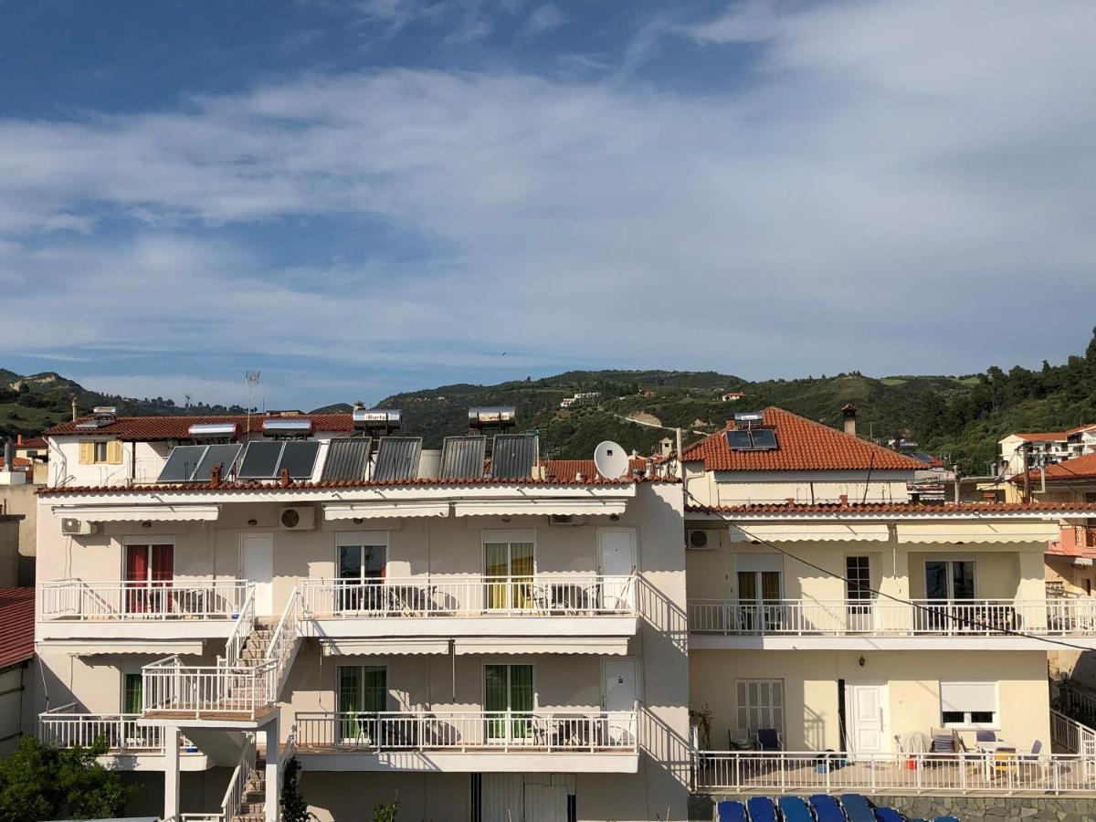 Irida Apartments Nea Skioni Extérieur photo